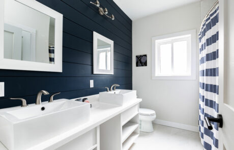 Muskoka Coastal Style Custom Washroom with double vanity